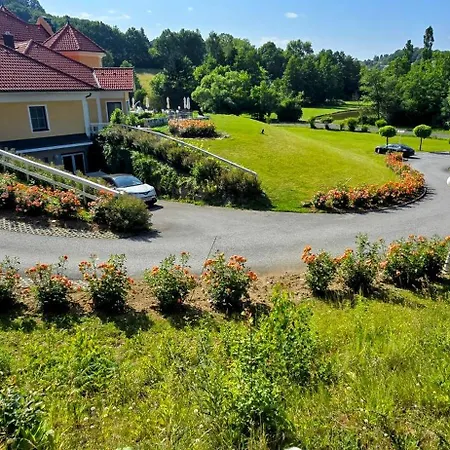 Romantikschlössl Loipersdorf Adults Only-2
